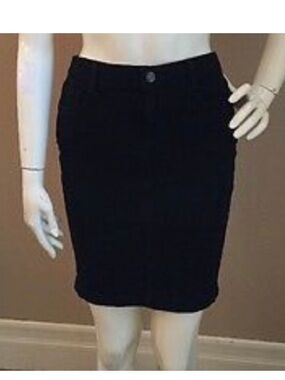 Rachel Roy Denim Black Skirt in Women’s Size 26